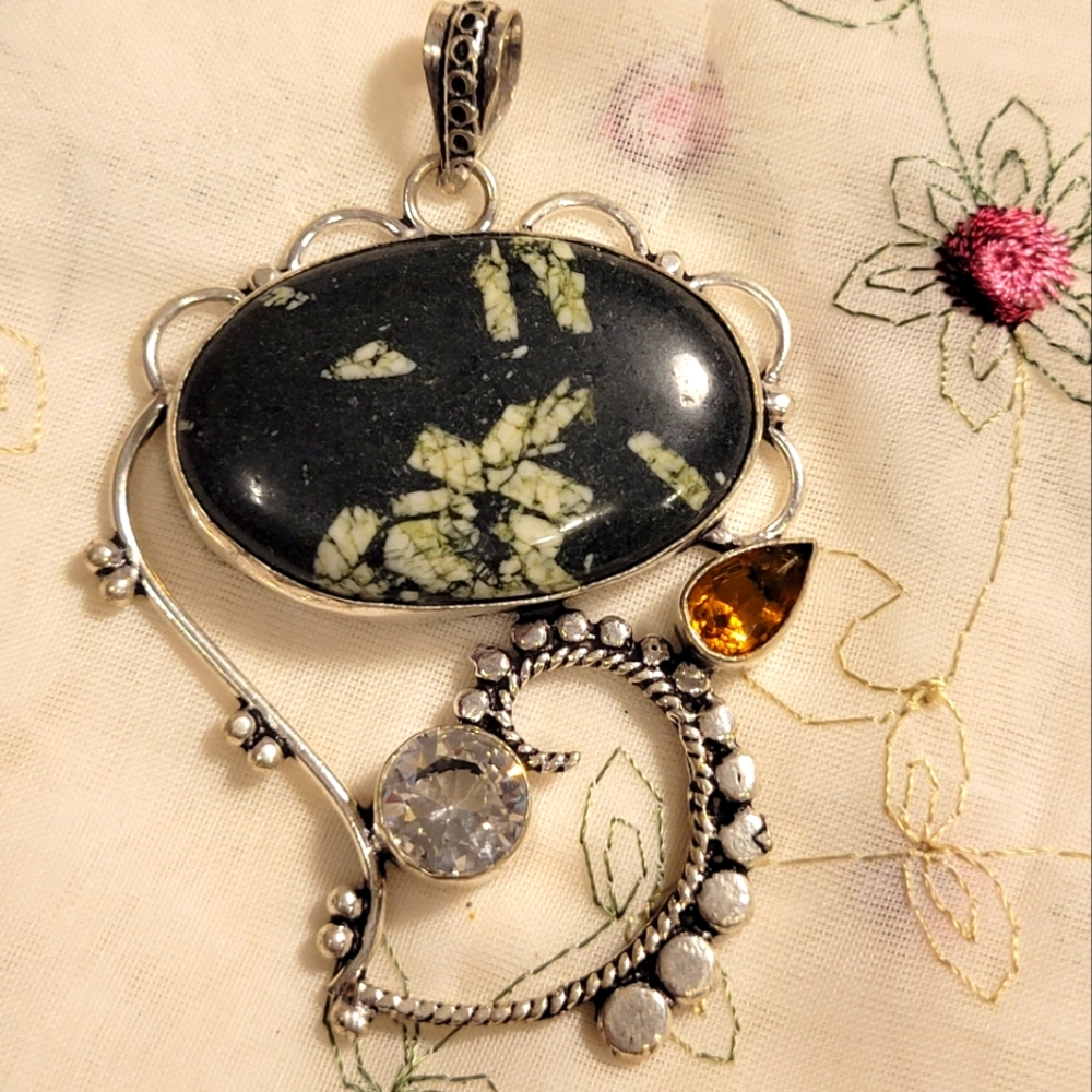 Sale 925 NATURAL STONE NECKLACE w citrine and quarts